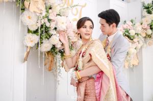 ชุดไทยเจ้าสาว ชุดไทยจักรพรรดิ์ เช่าที่แบมบี้ เวดดิ้ง ห้วยขวาง